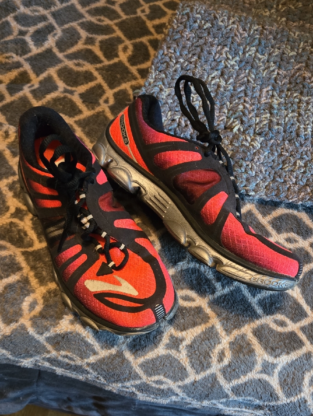 Brooks Hot Pink and Black Pure Flow Running Sneakers